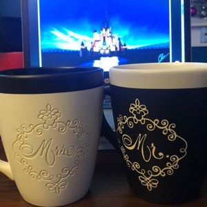 Disney Park Authentic Mr&Mrs Coffee Mugs ☕️ 👰🏼